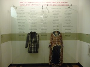 The women sacrificed their lives for independence. 