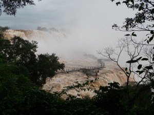 Devil's Throat walkway under pressure