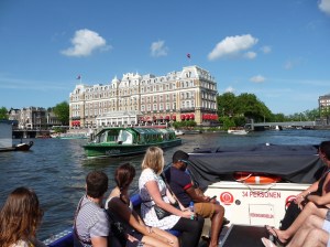 2 500 euros a night at this hotel - I couldn't get in as it was full!?!?