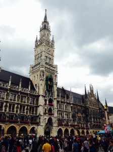 The glockenspiel in the town hall. 