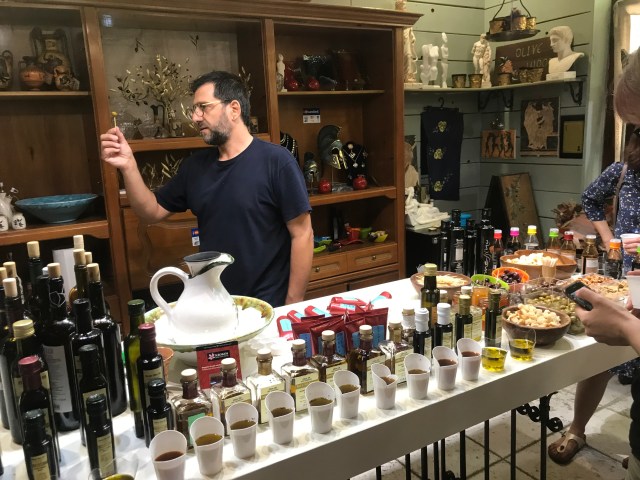 12A77E9E-1229-4927-B52A-3A666B3F7153