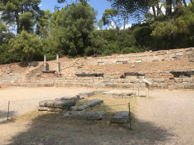 4ED6B74E-467B-4EC8-80CC-941137E84059