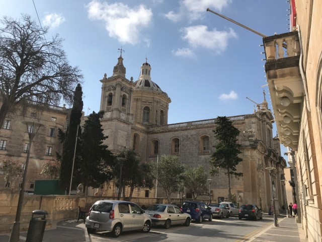 64CB011E-66A2-4212-8126-9E3F3EF1C4DF