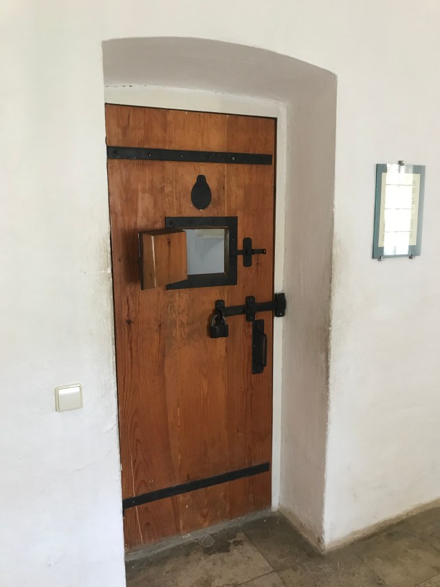 7BC1A4D1-C62F-4016-BEE9-23B92D73A424