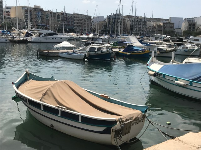 8C061866-8305-49FA-BA6B-94A73ED1CCB5