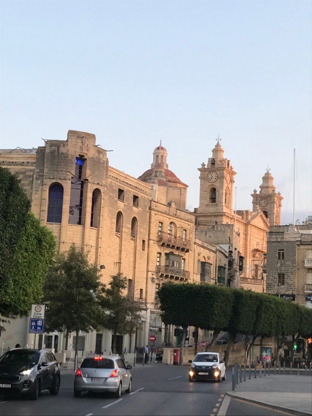 B5E133E4-89C1-4430-BF14-878FAF7F54D6