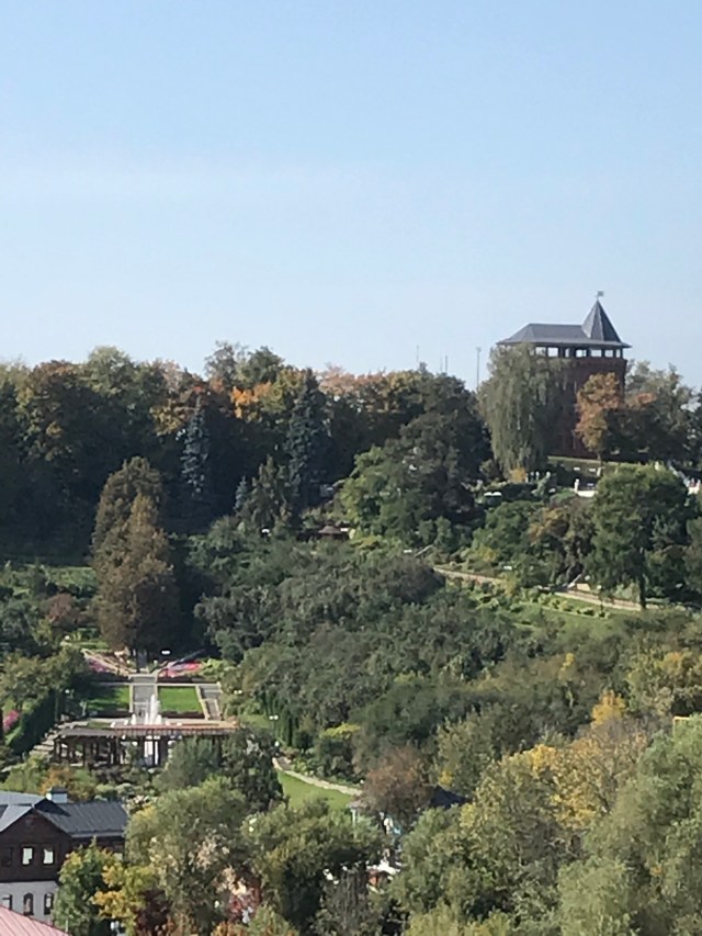 BAC26DF8-7677-45A1-8A69-BC63962181E7