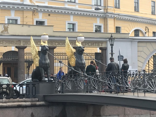 C4028502-F757-451E-A2C8-E77319C2E764