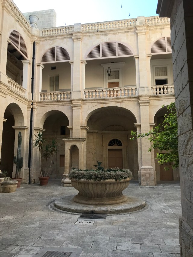 EE822B92-EE81-4A38-9D8B-E17B3B156E7D