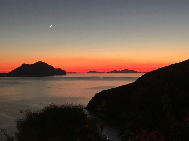 6CED4A24-B575-4C00-B41C-45300BF735E4